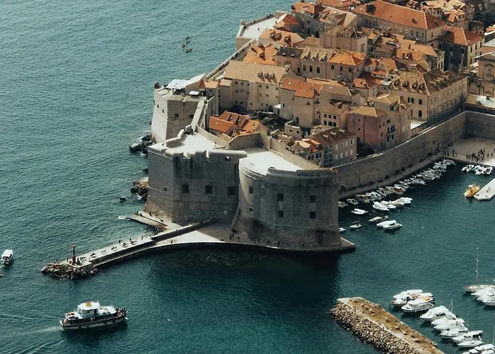 Kapo Authentic Old Town